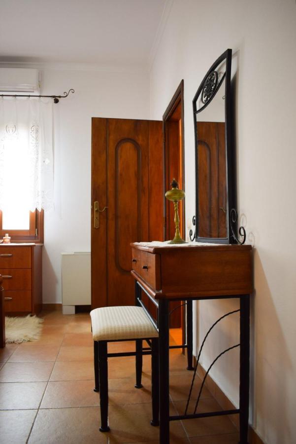 Sunshine House For 9, Cozy Set Up,Verandas, Sea View. Karterados  Exteriör bild