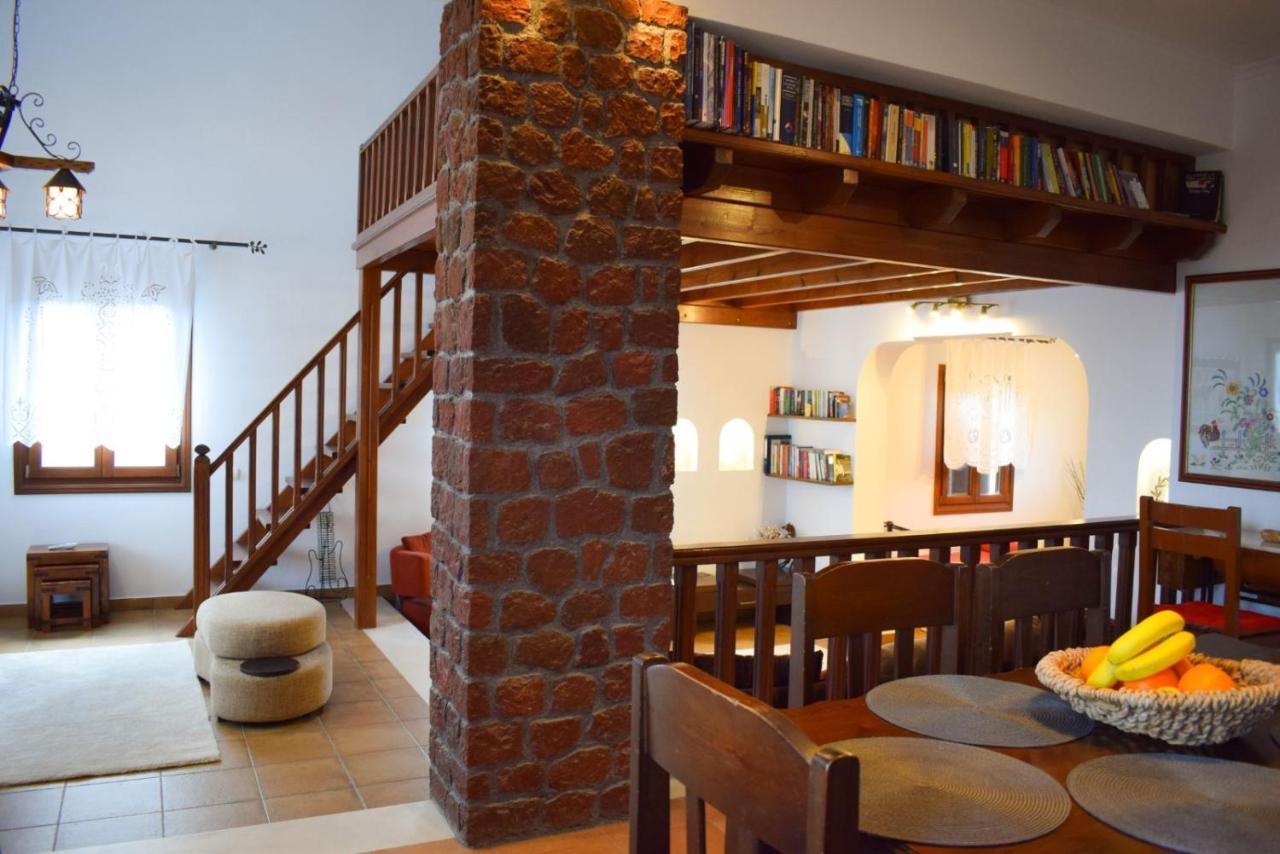 Sunshine House For 9, Cozy Set Up,Verandas, Sea View. Karterados  Exteriör bild