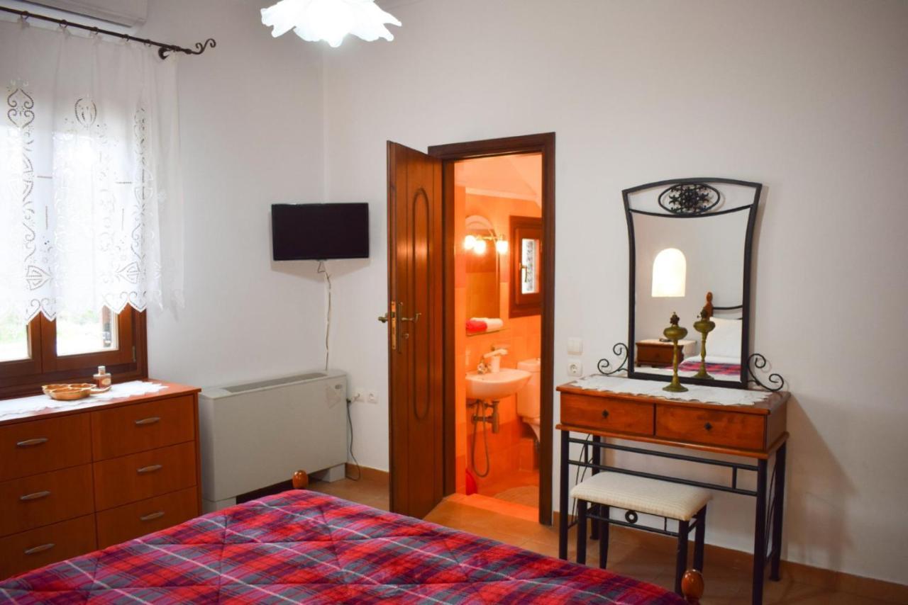 Sunshine House For 9, Cozy Set Up,Verandas, Sea View. Karterados  Exteriör bild