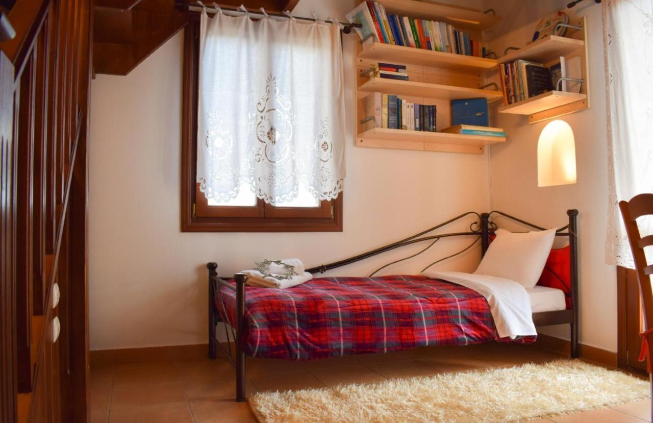 Sunshine House For 9, Cozy Set Up,Verandas, Sea View. Karterados  Exteriör bild
