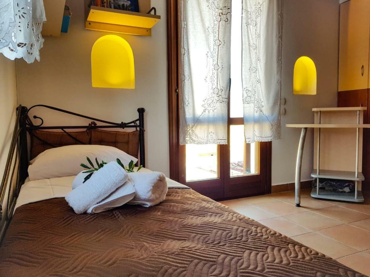 Sunshine House For 9, Cozy Set Up,Verandas, Sea View. Karterados  Exteriör bild
